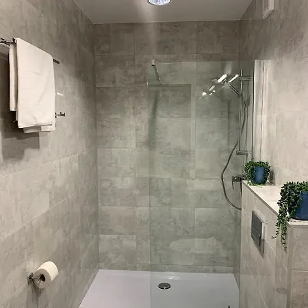 Paradise Gorny Restauracja Viva La Pizza Przy Wyciagu Na Kope ゲストハウス カルパッチ