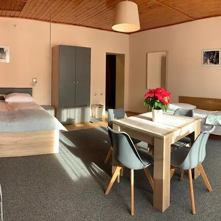 Paradise Gorny Restauracja Viva La Pizza Przy Wyciagu Na Kope ゲストハウス 3*