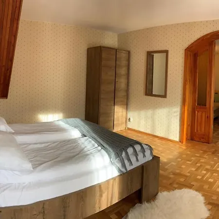 Paradise Gorny Restauracja Viva La Pizza Przy Wyciagu Na Kope ゲストハウス 3*